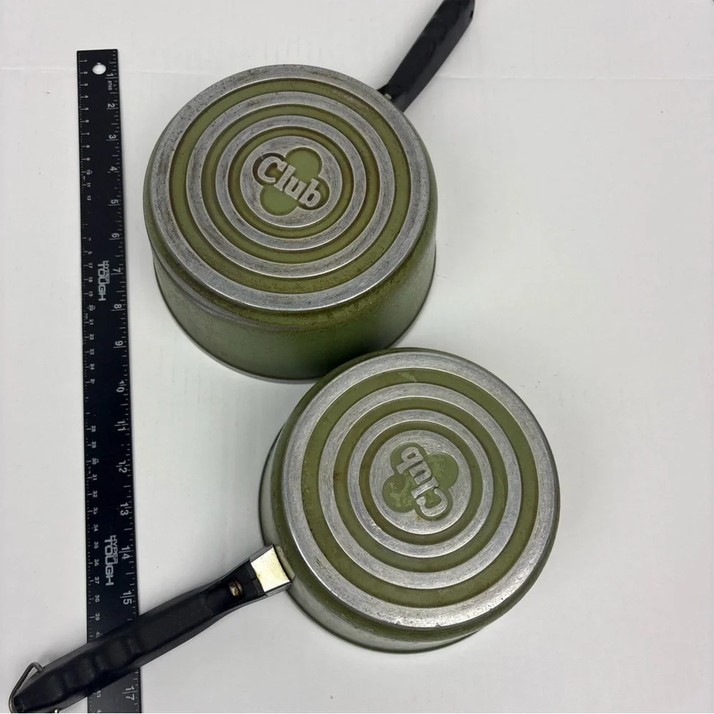Vintage Club Pans Lot of 2 Avocado Green 1 and 1.5 Quart NO LIDS Cookware